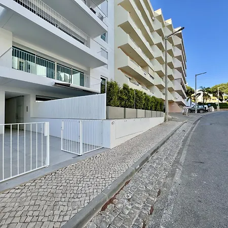 Panoramic 2 With Pool By Homing